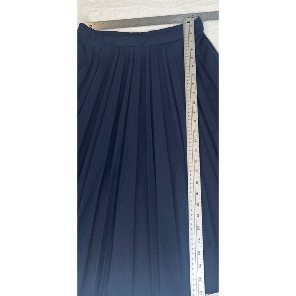 True Vintage Preppy Academia Coastal Navy Blue Pleated Midi Skirt USA MADE 12 - Picture 2 of 8